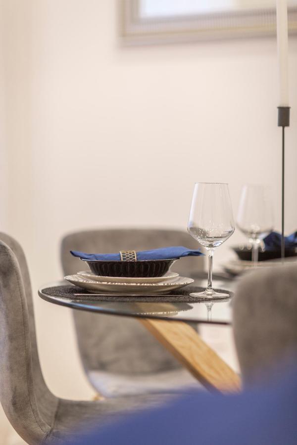 Stylish Luxury Apartment By Anna Budapest Eksteriør billede