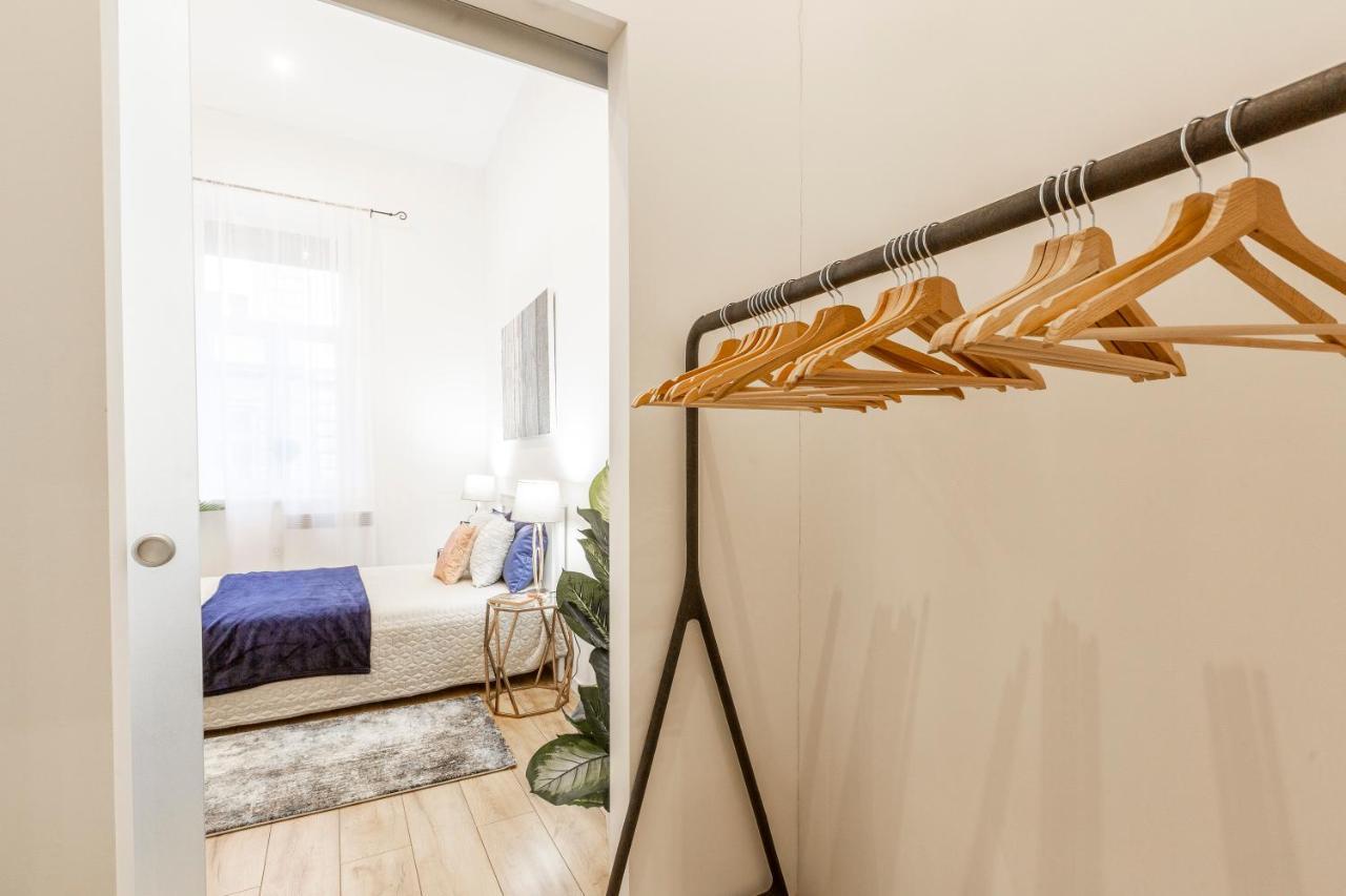 Stylish Luxury Apartment By Anna Budapest Eksteriør billede