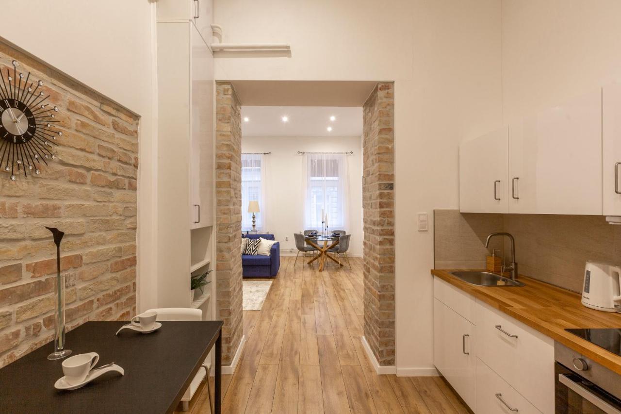 Stylish Luxury Apartment By Anna Budapest Eksteriør billede