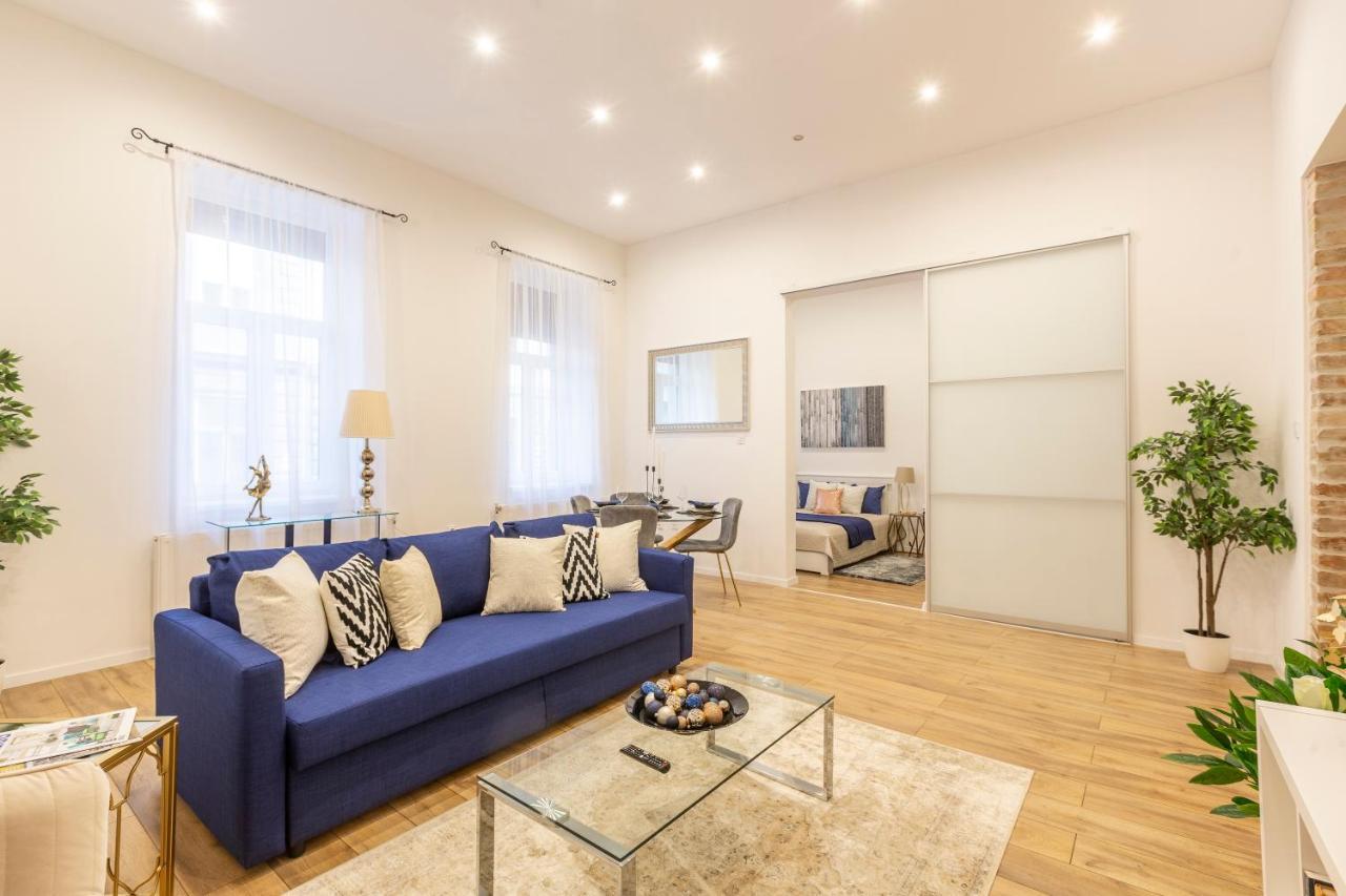 Stylish Luxury Apartment By Anna Budapest Eksteriør billede